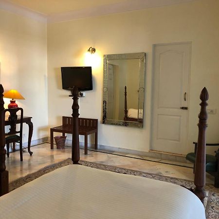 Barwara Kothi Hotel Jaipur Bagian luar foto