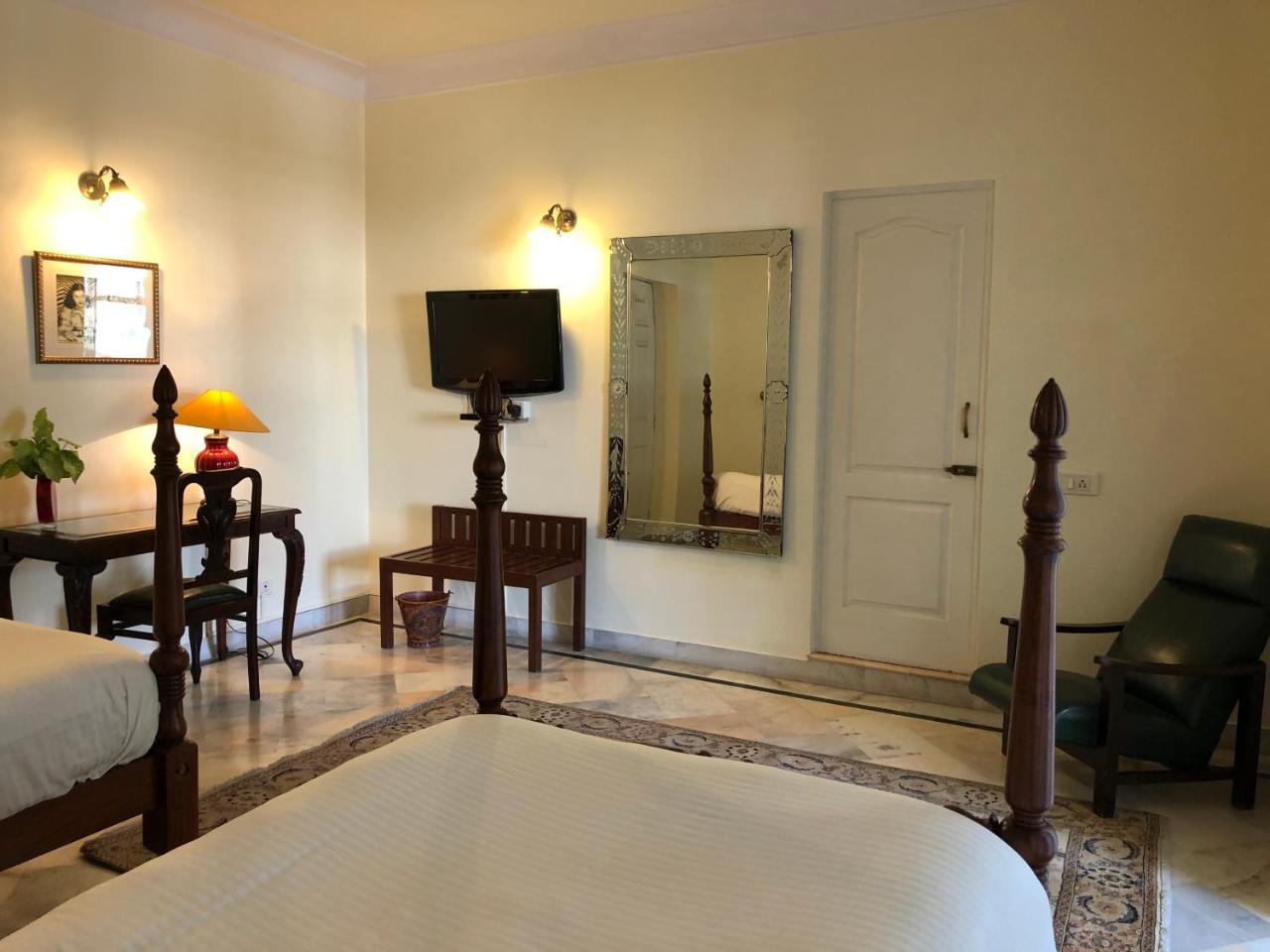 Barwara Kothi Hotel Jaipur Bagian luar foto